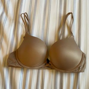 Victoria’s Secret push-up bra